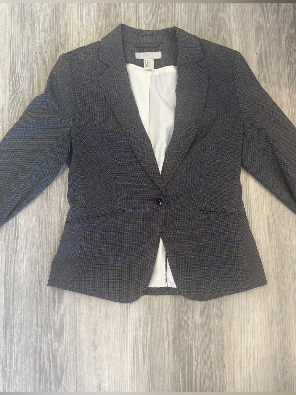 Classic Women's Gray One-Button Blazer